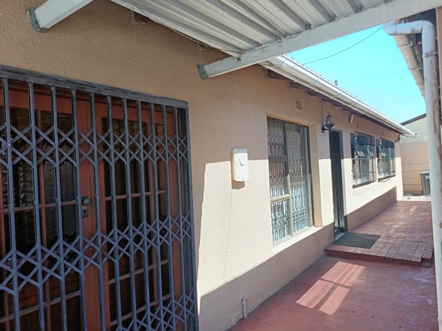 3 Bedroom Property for Sale in Guguletu Western Cape